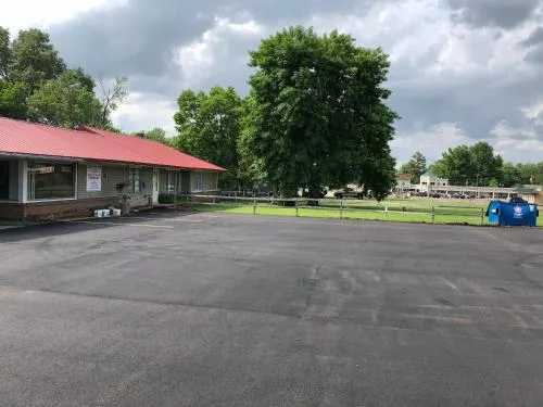Travelers Inn Motel - Image 1