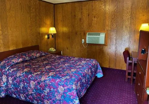 Valley Forge Motor Court Motel - Image 1