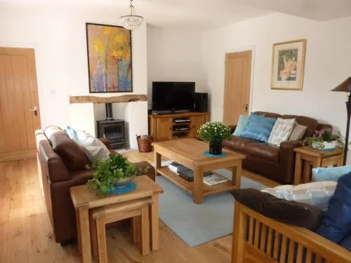 Downswood Cottage - Image 1