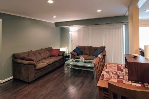 Spacious 2BR Condo - Image 1