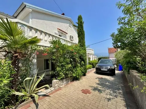 Apartments Zlatica - Image 1