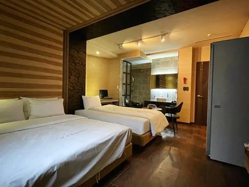 Lausanne Hotel - Image 1