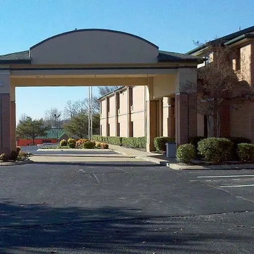 Oakland Inn - Image 1