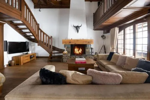 Chalet Falcon Luxury Swiss Retreat with Hot Tub - Image 1
