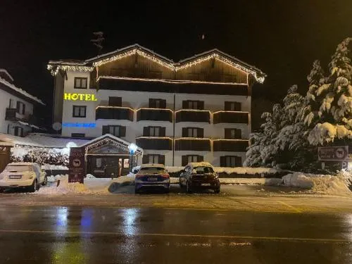 Hotel Le Clou - Image 1