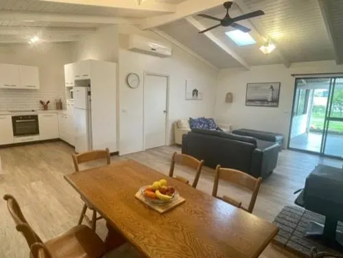 Abbey Beach Shack - Image 1
