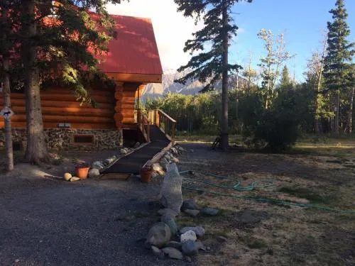 Mount Logan Lodge - Image 1