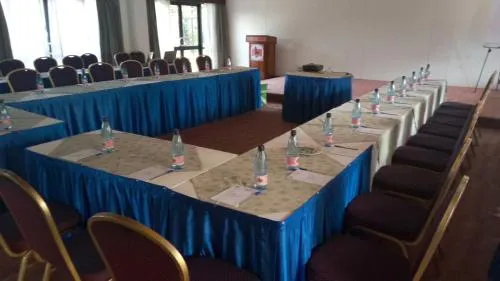 Hotel Cathay - Image 1