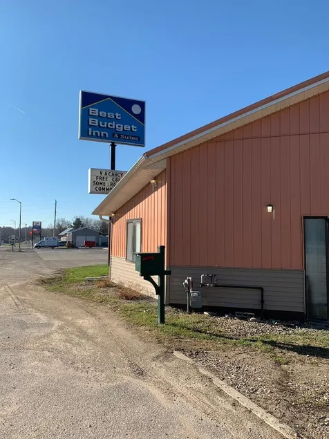 Best Budget Inn - Image 1