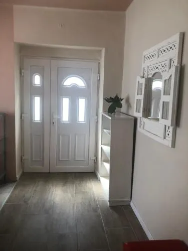 Dancz Home - Image 1