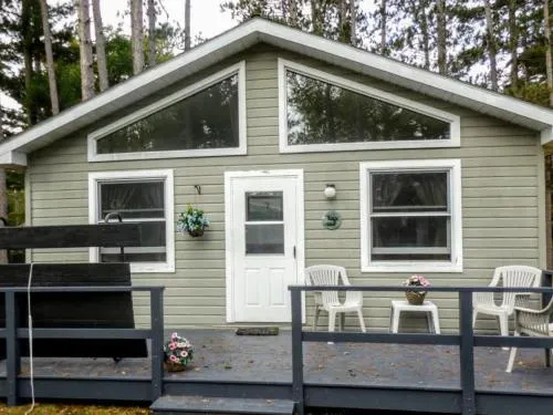 Duxbury Cottage - Image 1