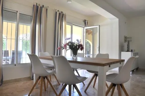 Chalet Las Rosas - Image 1
