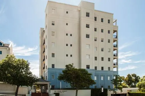 Colin Street Apartment - Image 1