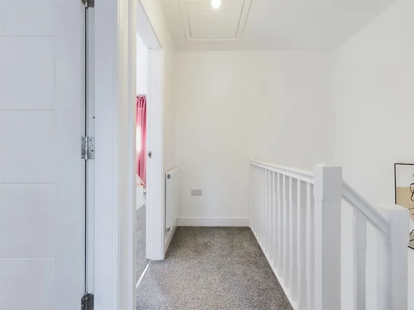 Cosy and Luxurious House for 10 Guests in Darwen - Image 1