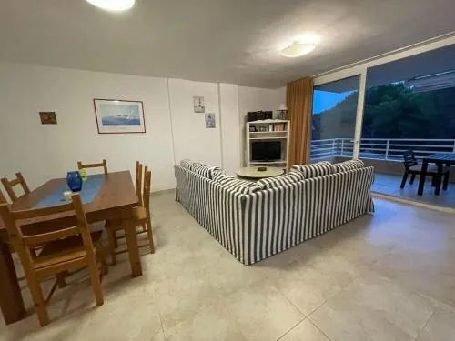 Beautiful Apartment With Sea View And Great Pool - Image 1