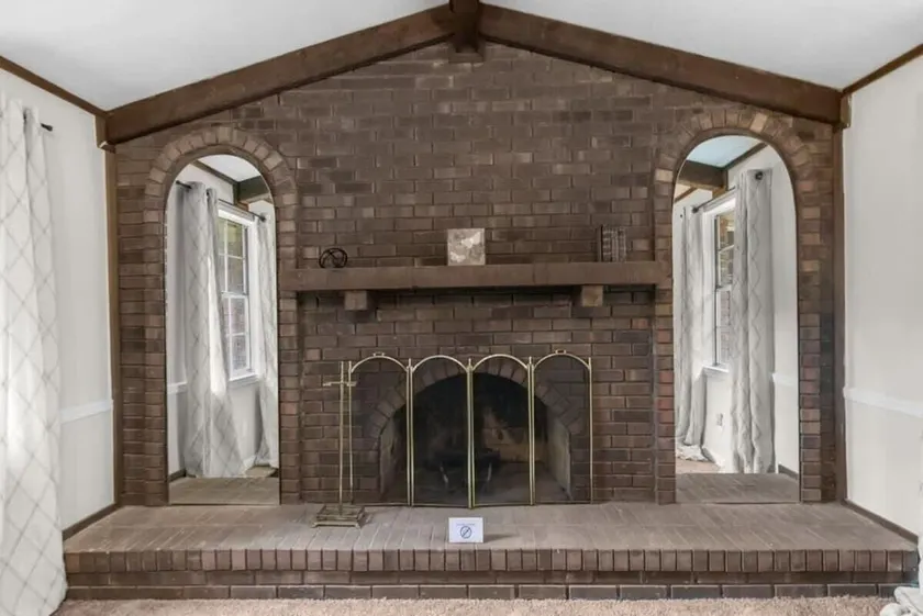 Two Kitchens Family Friendly in Forestdale - Image 1