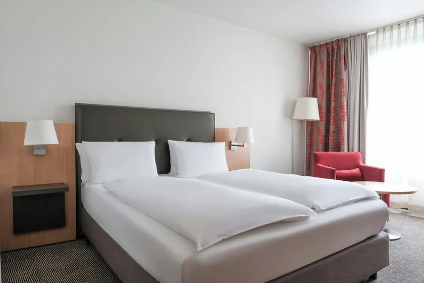 Holiday Inn Essen - City Centre - Image 1