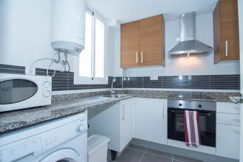 Suecia Apartamentos - Image 1