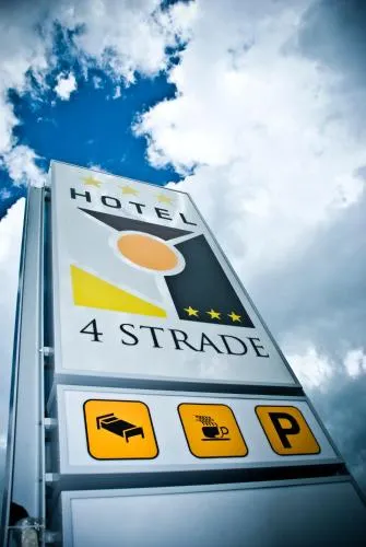Hotel 4 Strade - Image 1