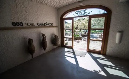 Hotel Cala Joncols - Image 1