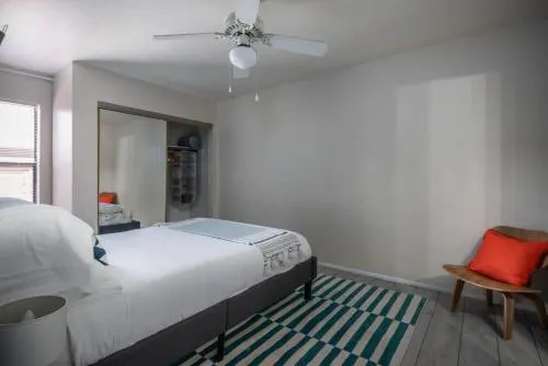 2BR Near Papago Park by WanderJaunt - Image 1