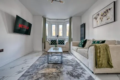 Aryas Homes Oxford Headington - Image 1