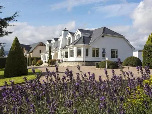 The Arches Country House - Image 1