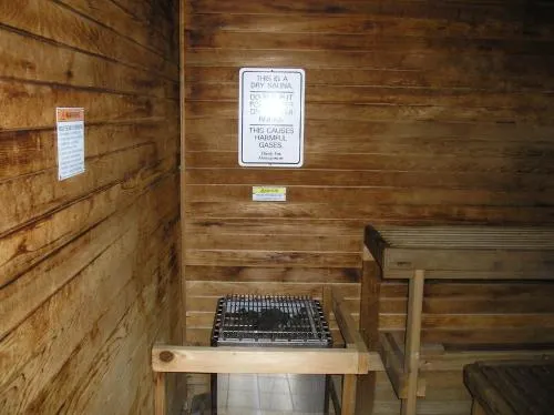 Seaside Camping Resort Deluxe Studio Cabin 2 - Image 1
