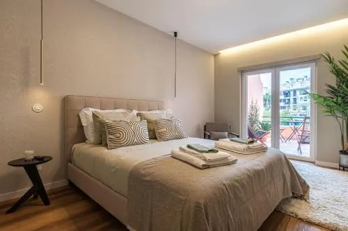Deluxe 2BDR Apartment in Carcavelos by LovelyStay - Image 1
