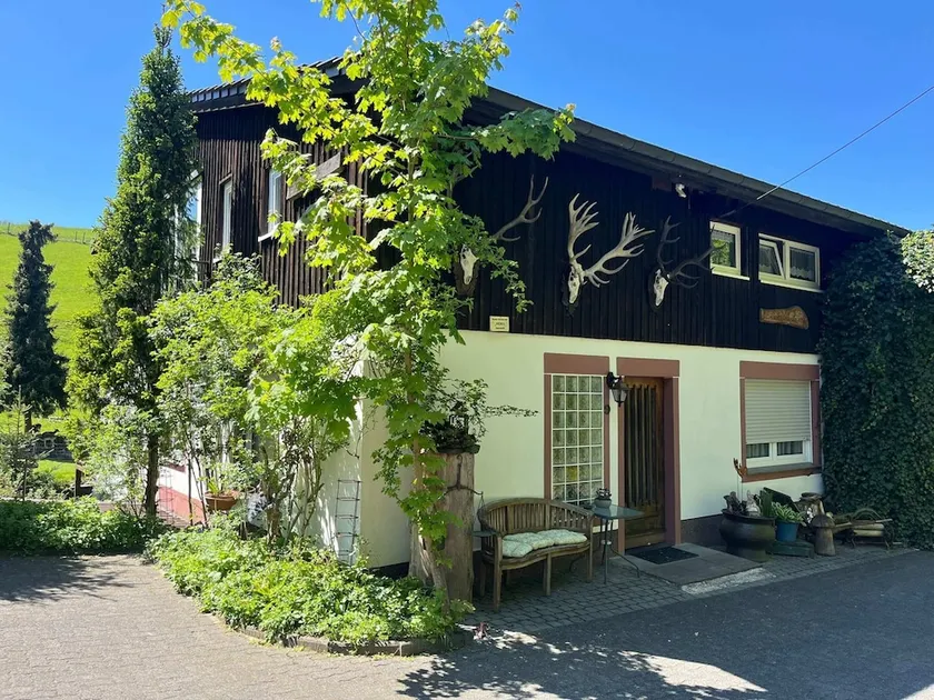 A holiday home for 2 persons in a deer park - Image 1