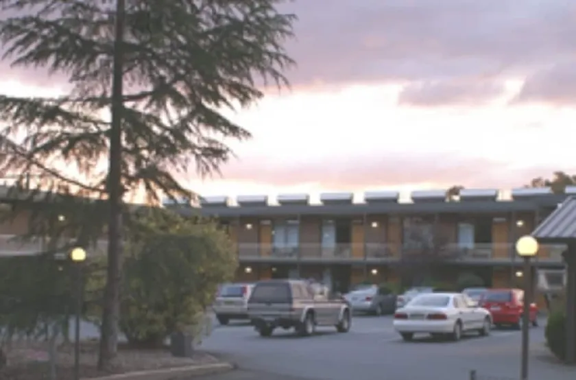 Red Cedars Motel - Image 1