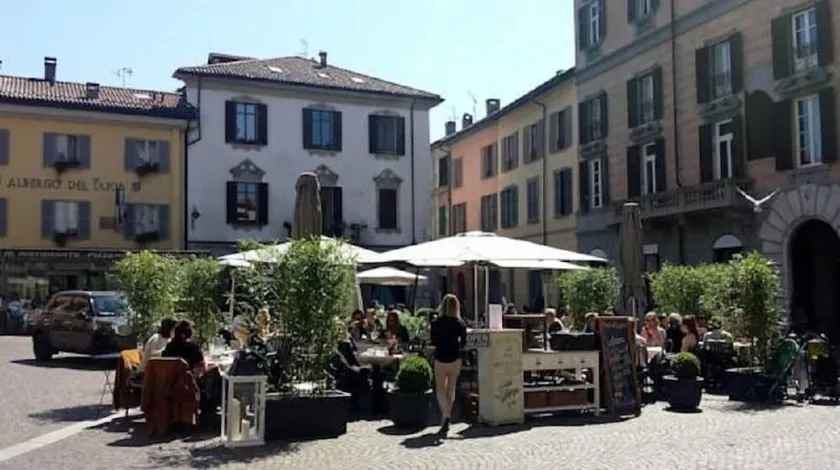 Piazza Mazzini Apartment - Image 1