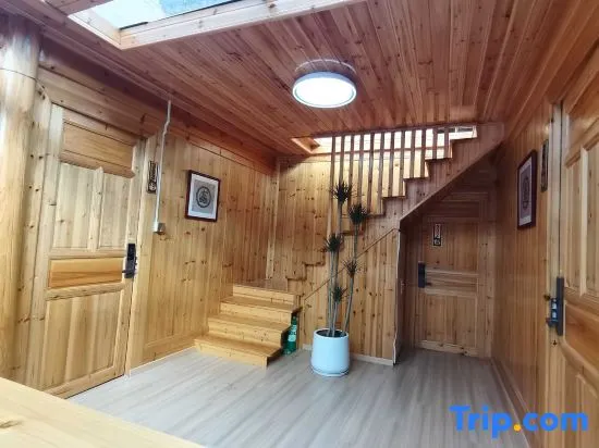 Longtan Shanli Homestay - Image 1