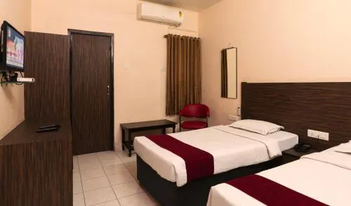 Hotel Sunshine - Image 1