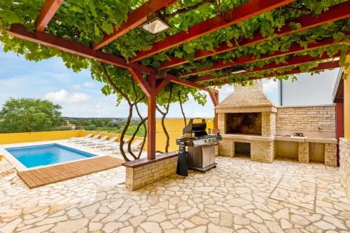 Villa Umag Istria Seaview Private Pool And Garage by Rentistra - Image 1