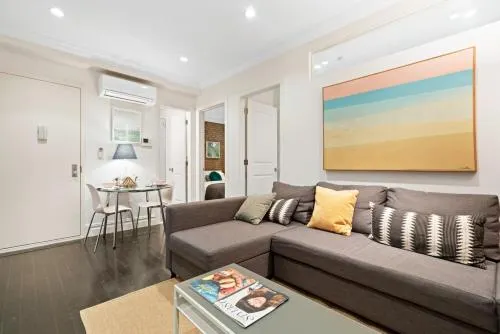 Midtown West Apartment - Image 1
