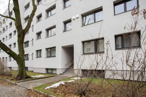 Convenient Central Apartment - Image 1