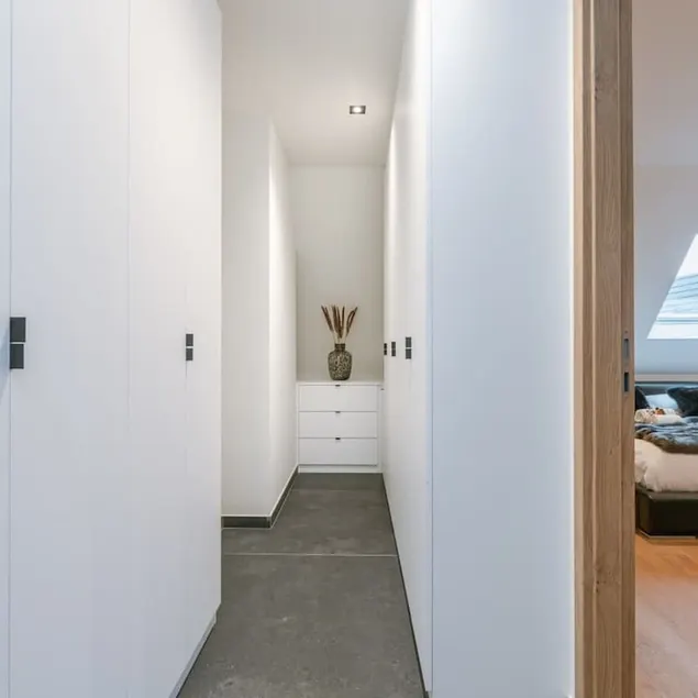 Luxurious apartment with parking - Image 1