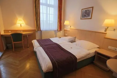 Hotel Restaurant Hambacher WInzer - Image 1