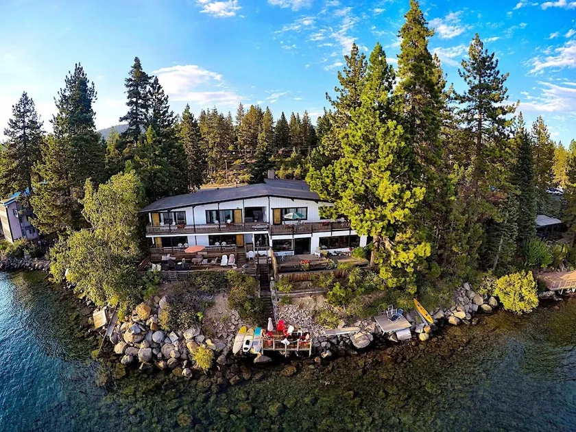 Holiday House - Image 1