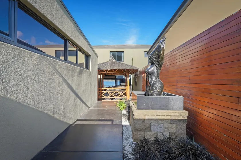 Waterfront Home - Gorgeous Views - 2 Bedroom - Image 1