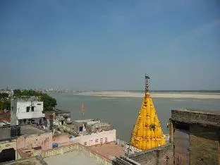 Baba Lolark Pg on Ganges - Image 1