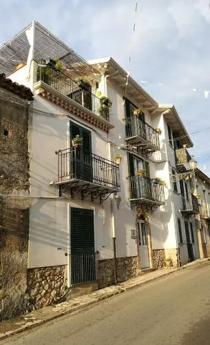 La Via Del Carretto - Image 1