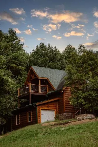 Treetop Hideaway at Barr5 Ranch - Image 1