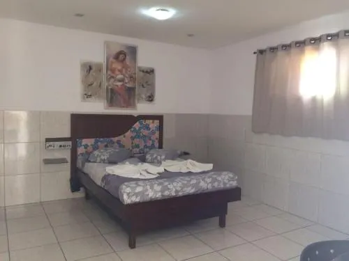 Paraiso Hotel - Image 1