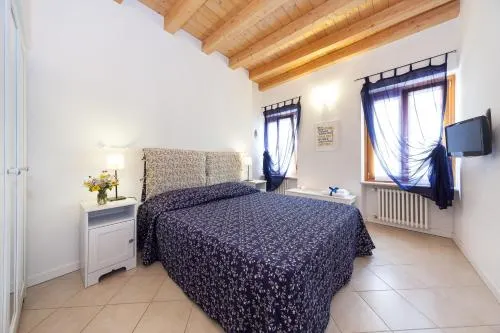B&B King - Image 1