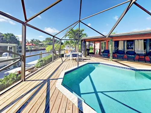 4BR Palm Beach Waterfront Home w/Private Dock&Pool - Image 1