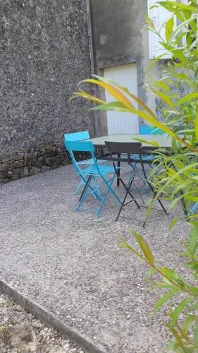 Le Petit Carpia - Image 1