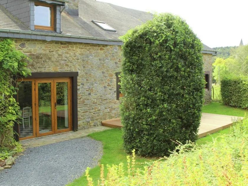 Charming Holiday Home in Halleux with Garden - Image 1
