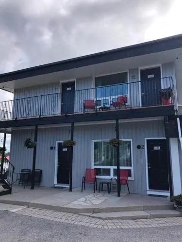 New Rockland Motel - Image 1